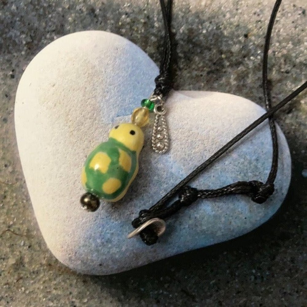 Magic Turtle ceramic button choker - Picture 8 of 10